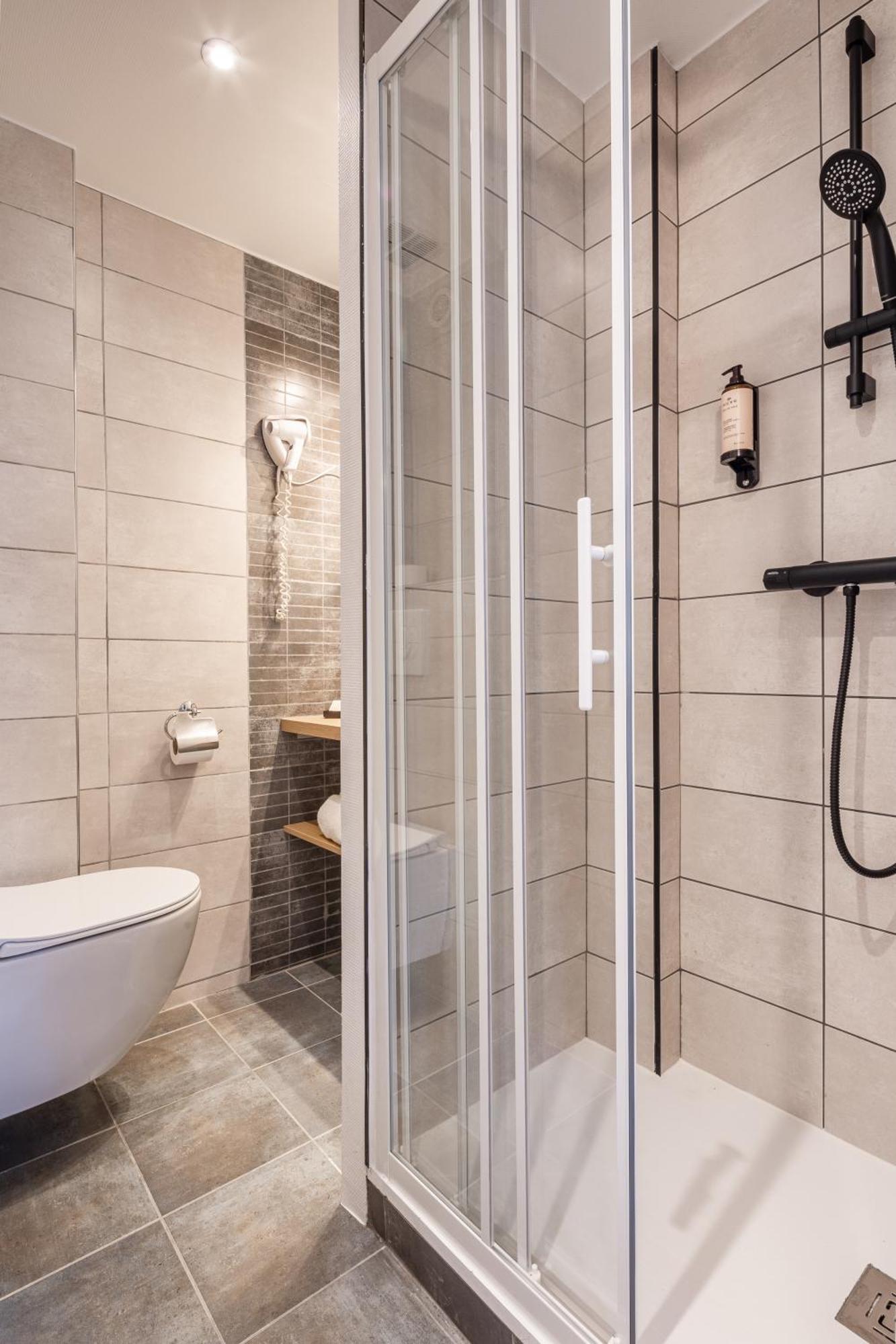 Hotel Bristol Union Intra Muros Saint-Malo Bagian luar foto