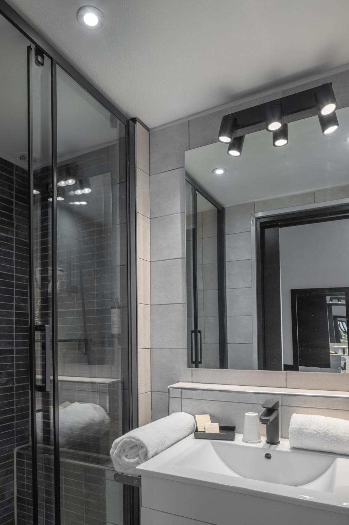 Hotel Bristol Union Intra Muros Saint-Malo Bagian luar foto