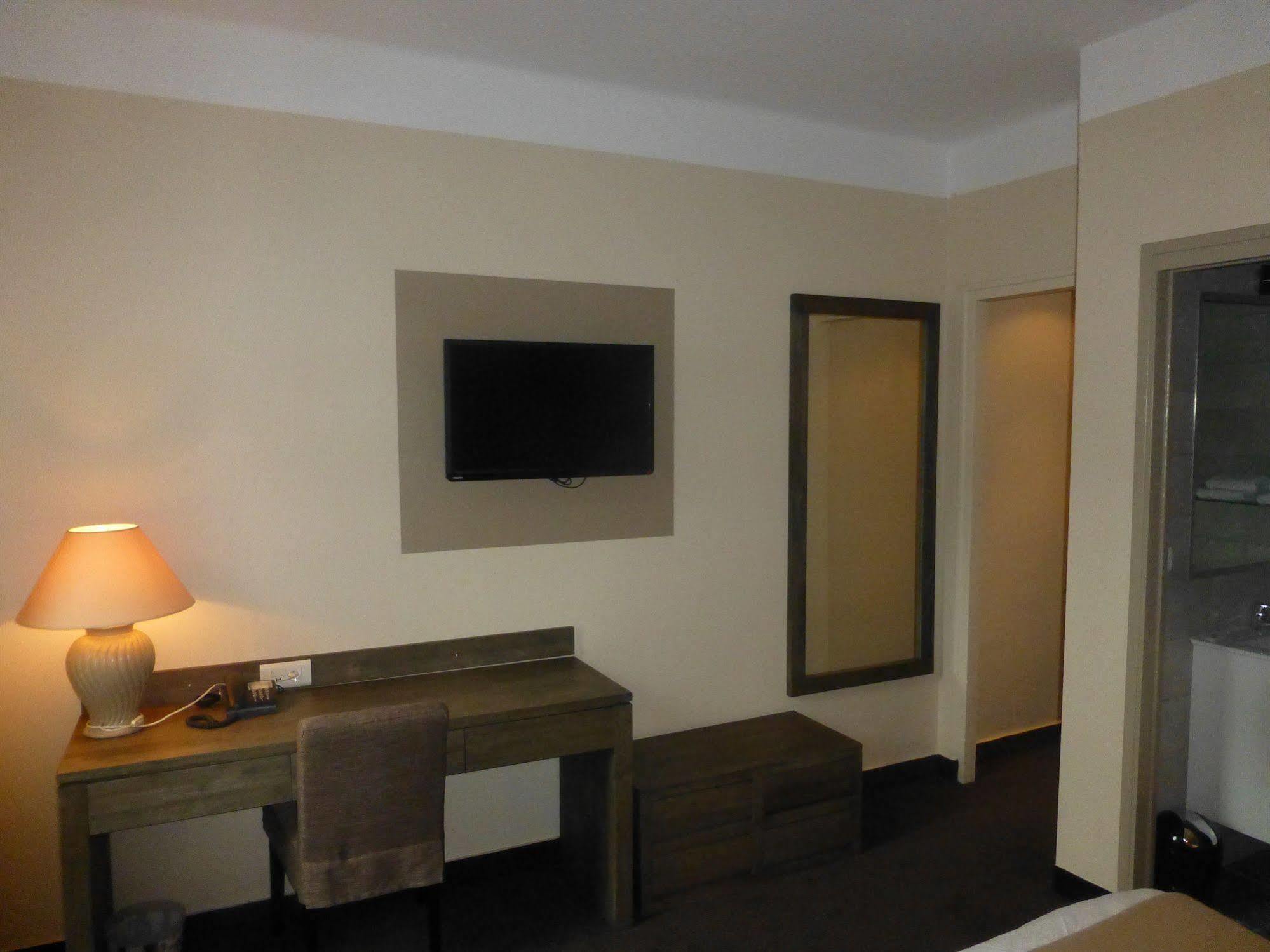 Hotel Bristol Union Intra Muros Saint-Malo Bagian luar foto